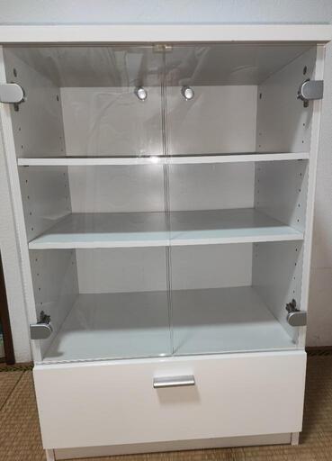 【決定しました】鏡面仕上げガラスキャビネット