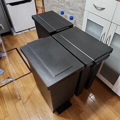 【終了しました】ニトリ 45ℓゴミ箱3つの画像