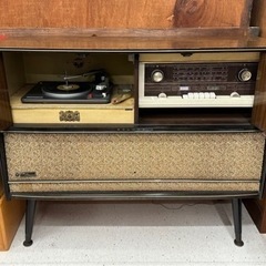【ジャンク品】家具調ステレオ