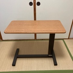 ニトリ　昇降サイドテーブル