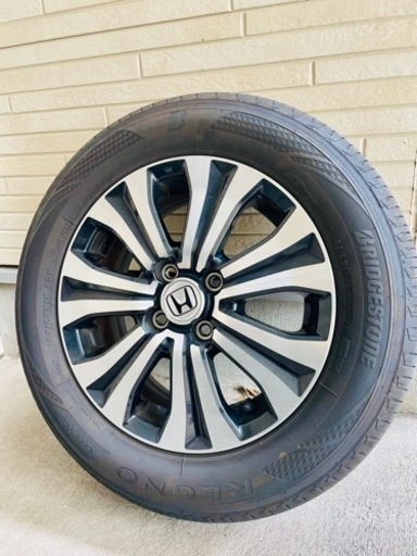 車のパーツ タイヤ、ホイール