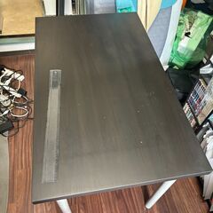 IKEA製デスク(LINNMON リンモン + ADILS オデ...