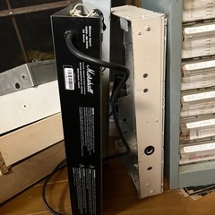 お話し中　導線、基盤、鉄屑の画像