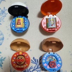 ガチャガチャのおもちゃの画像