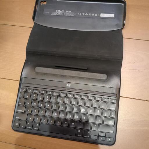 iPad9.7 プロ　キーボードカバー