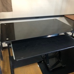 テーブル
