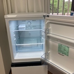 　【取引中】美品✨　2023年製　Hisense 冷蔵庫 135L　使用期間1年の画像