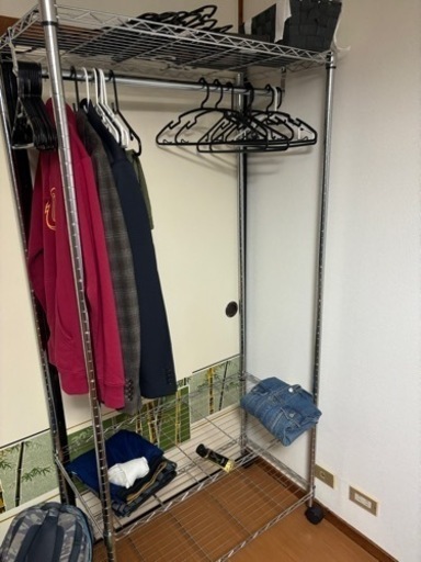 スチールラック　
家具　収納家具　　