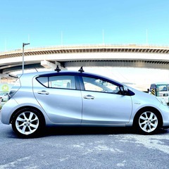 NHP10　アクア　オプション多数　シャーシ、サス、ナビ　安全方面　