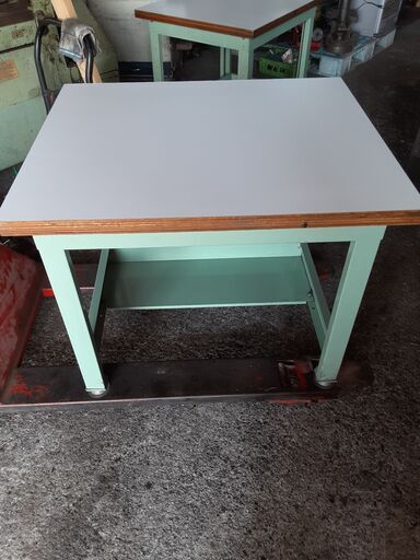 作業台　サカエ　重量作業台　頑丈な作業台