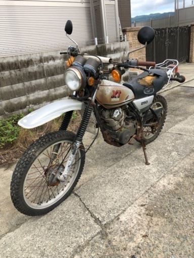 ヤマハ　XT250  書類付レストアベース車