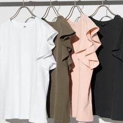 ユニクロ　ラッフルスリーブTの画像