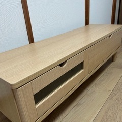 テレビボードの画像