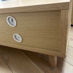 テレビボードの画像