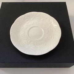 美品⭐︎MIKASA ミカサ ボーンチャイナ カップ&ソーサー レトロの画像