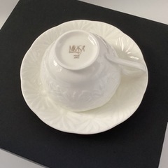美品⭐︎MIKASA ミカサ ボーンチャイナ カップ&ソーサー レトロの画像
