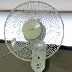 【引渡し決定】壁掛け扇風機　TEKNOS KI-W279R