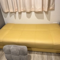 ソファーベッドの画像