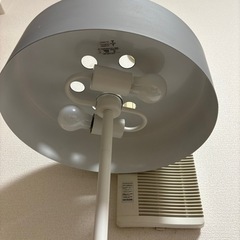 olika フロアランプ　家具 照明器具の画像