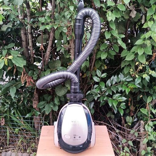★美品!!お届け可！★ HITACHI 紙パック式 掃除機 『かるパック』CV-PF300