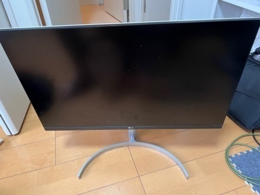 【中古相場¥26,000】LG 4kディスプレイ 27uk850-w