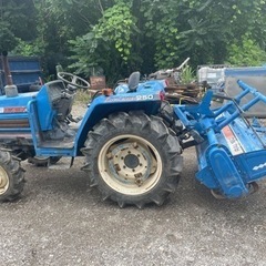 イセキ25馬力トラクターの画像