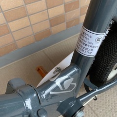募集締め切ります_折りたたみ自転車（16インチ、補助輪・空気入れ付き）の画像
