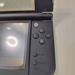 ニンテンドー New 3DS LL (RED-001) ソフト3本おまけ！の画像