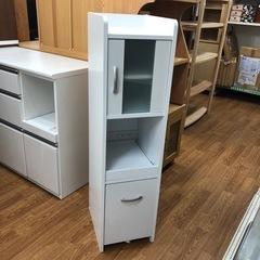 スリム食器棚　ベガコーポレーション　一枚扉　キズハガレ少々あり　...