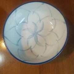 食器1つ50円の画像