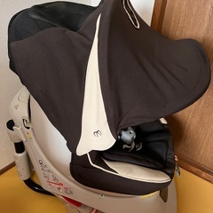 チャイルドシート　エールベベの画像