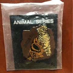 ピンバッジ　未開封  ANIMAL   SERIES