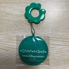 【新品・未使用】Christmas 2005 プーさん　キーホルダー　東京ディズニーリゾートの画像