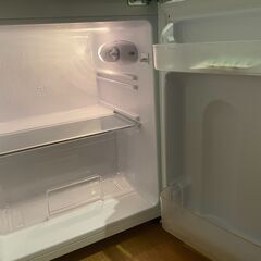 【美品】2022年製冷凍冷蔵庫　おしゃれなインテリアになじむレトロなデザインの画像