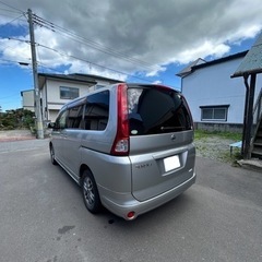 セレナ　4WD 車検付き　の画像