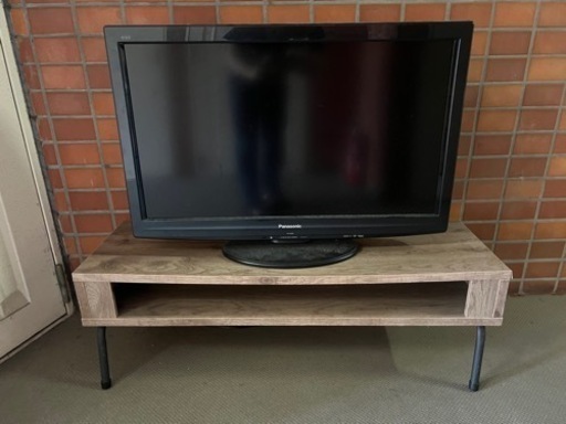 テレビ、テレビ台