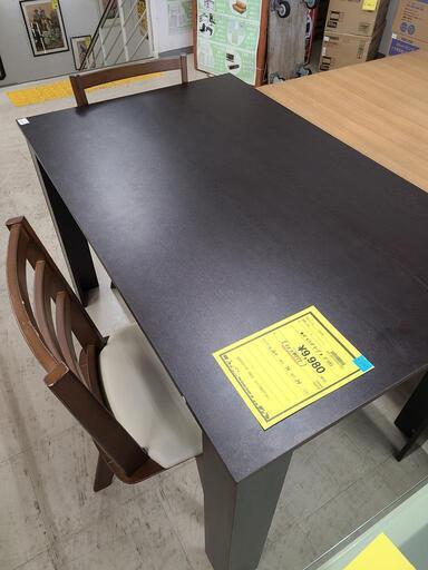 J7082　ダイニングテーブル　回転椅子2脚付　ダークブラウン　クリーニング済　【リユースのサカイ柏店】