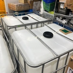 雨水保管用タンク（液体１トンコンテナ）