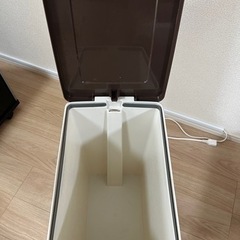 家具 インテリア雑貨/小物 ごみ箱(お話中)の画像