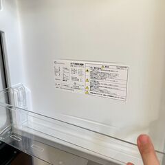 苫小牧発 木目調 TOHOTAIYO 117L冷凍冷蔵庫 ２２年製 SW-2117FTR-D USEDの画像