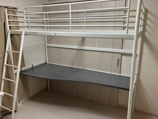 【緊急値下げ】IKEA SVALTAロフトベッド　デスク天板付き