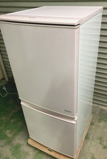 ★値下げしました・淀川区内配送無料★◇凹みあり◇シャープ　ノンフロン冷凍冷蔵庫 137L　ピンク　2014年製