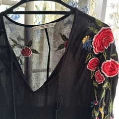 (決まりました)ZARA黒刺繍チュニック