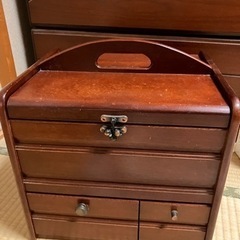 化粧品入れ 鏡餅付き　家具 収納家具 キャビネット