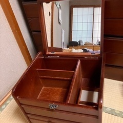化粧品入れ 鏡餅付き　家具 収納家具 キャビネットの画像