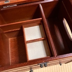 化粧品入れ 鏡餅付き　家具 収納家具 キャビネットの画像