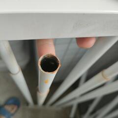 【ジャンク扱い】突っ張り棚と押し入れ用突っ張り棒のセットの画像