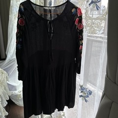 (決まりました)ZARA黒刺繍チュニックの画像