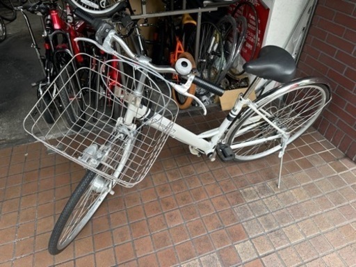 27インチ　外装6段変速　ledオートライト付き　ホワイト