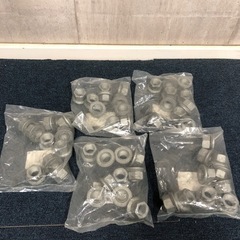 【ゆ.ec】新品未開封未使用 UD TRUCKS 純正品 40225-01Z2A ホイールナット RH 10個×5袋 ハブナット 大型トラック ダンプ セルフの画像